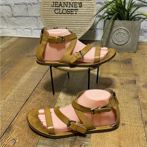 Eileen fisher tan leather sandals size 8 - Picture 1 of 9